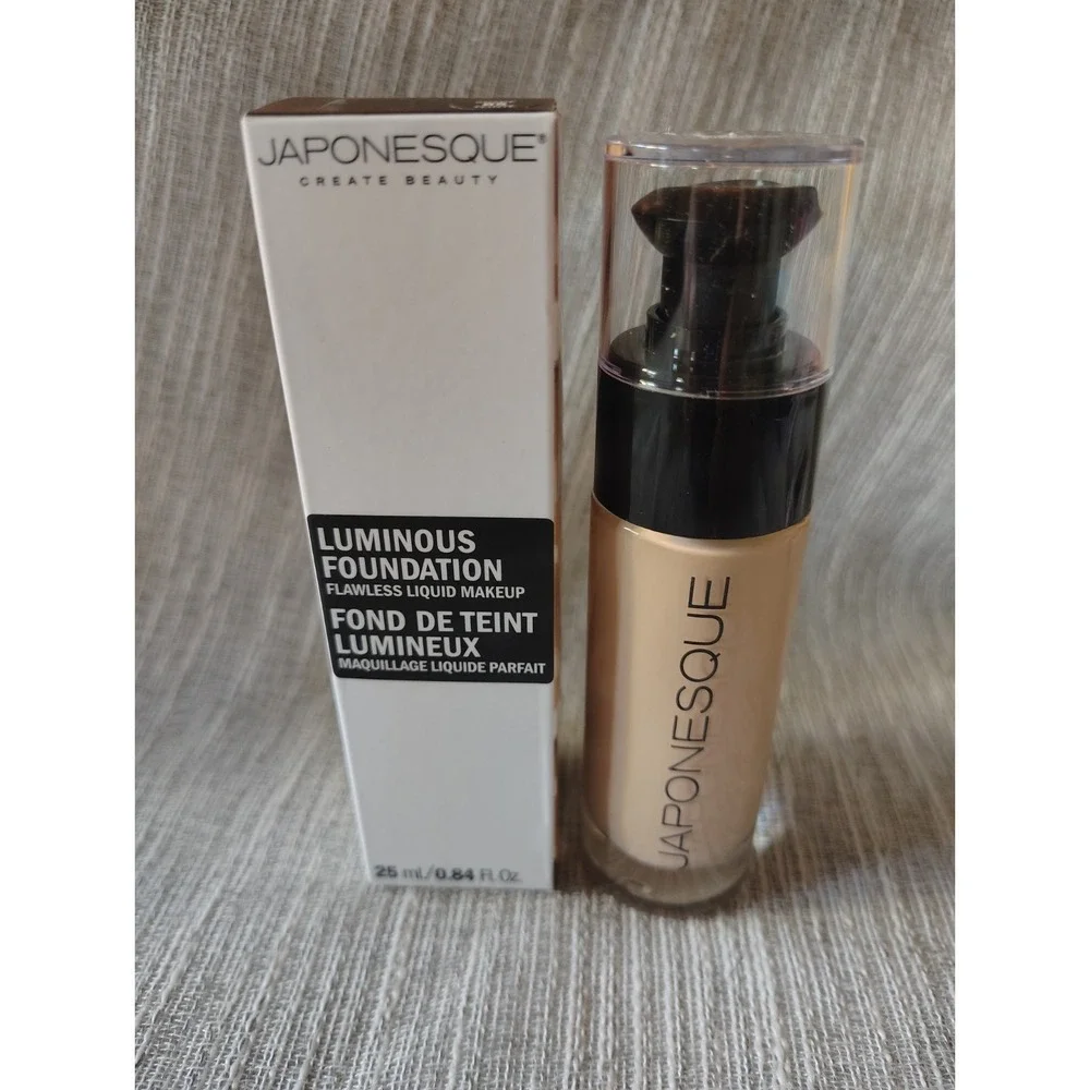 Japonesque Luminous Foundation Flawless Liquid Foundation, Shade 05 . 84 fl oz